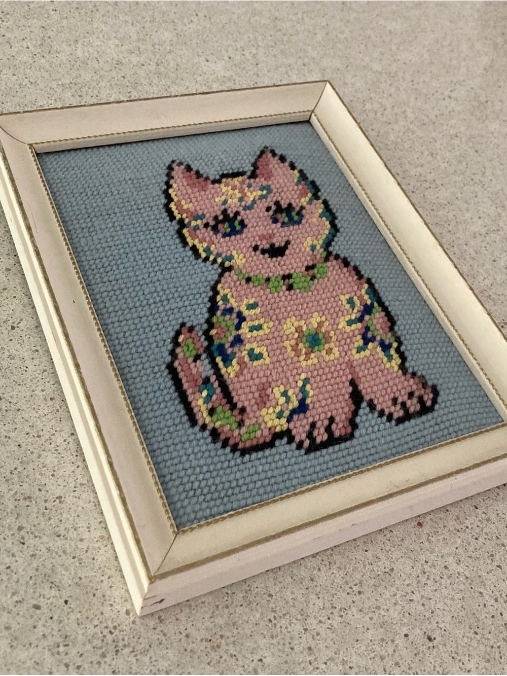Vintage Framed Cat Needlepoint from 1973 Wall Decor 9”x7” - Picture 4 of 7